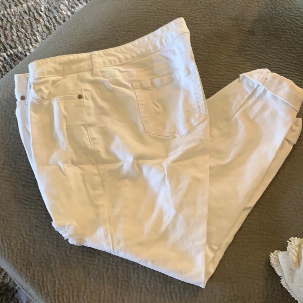 Women’s torrid destructed Boyfriend jeans